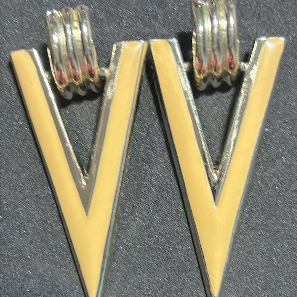 Vintage earring